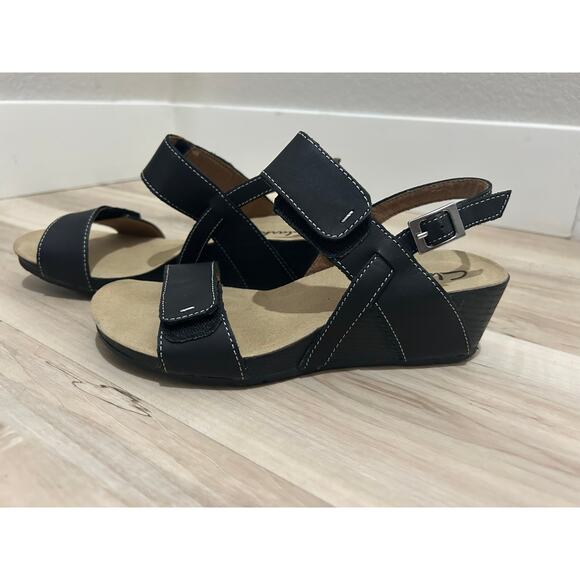 Clark’s Black 2 Strap Sling Back Sandal Clean Women Size 6 - Picture 2 of 7